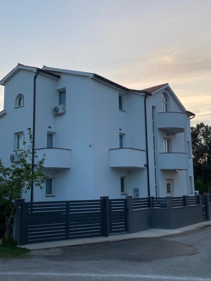 Apartment Mara Pula
